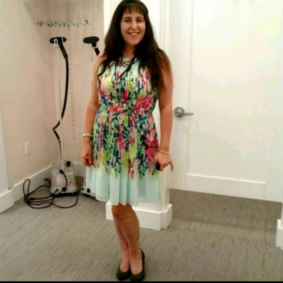 Meet your Posher, Happy - Picture 2 of 4